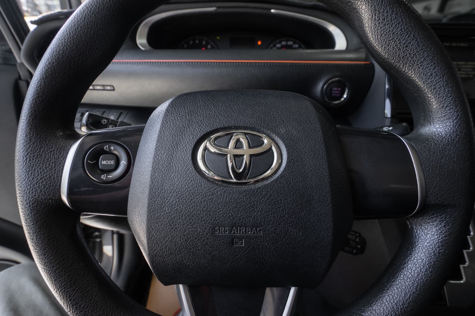 2020 Toyota Sienta 5人座豪華+