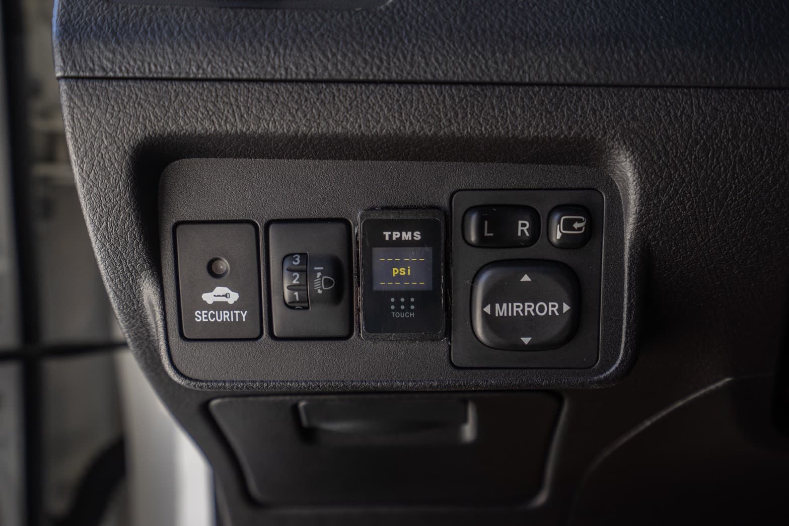 2013 TOYOTA ALTIS E版