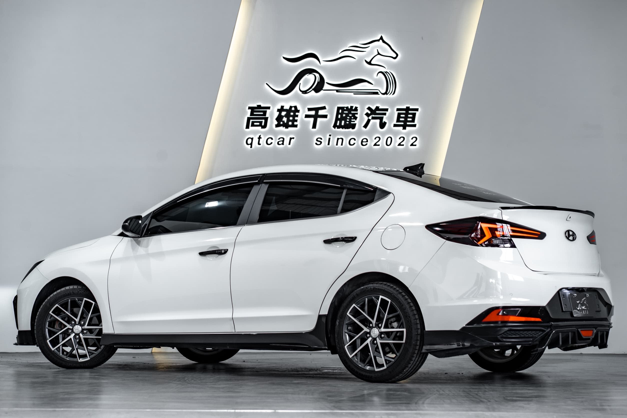 2020 Hyundai Elantra Sport極速型
