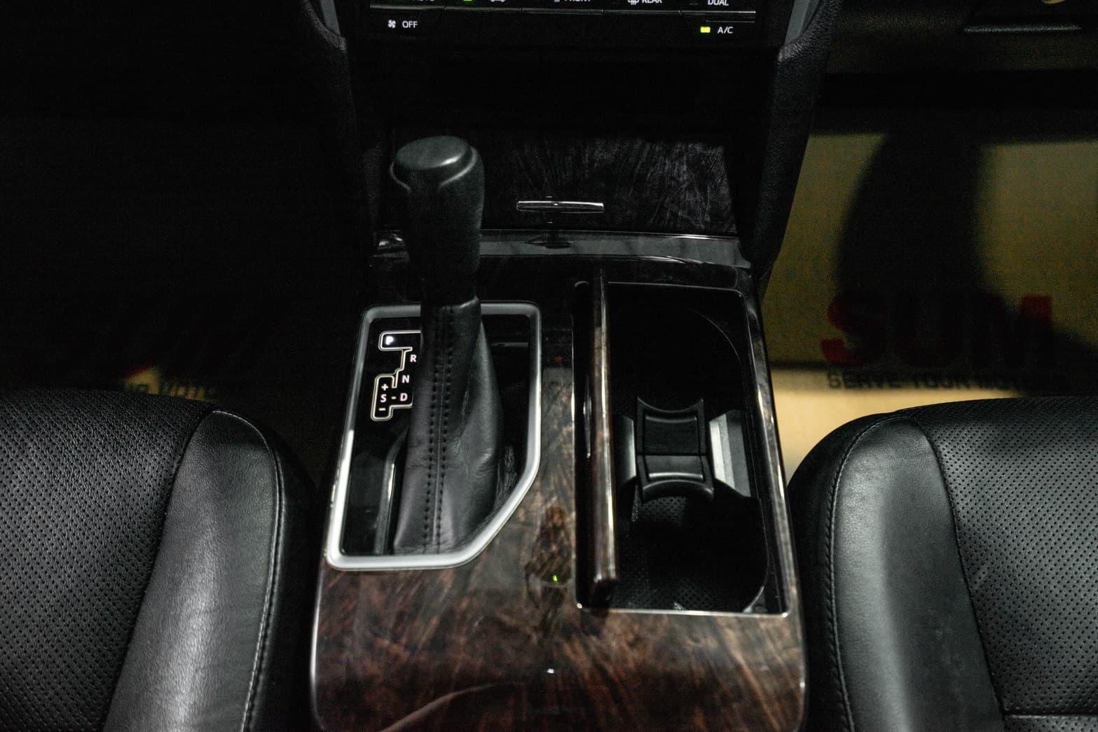 2016 Toyota Camry 尊爵版