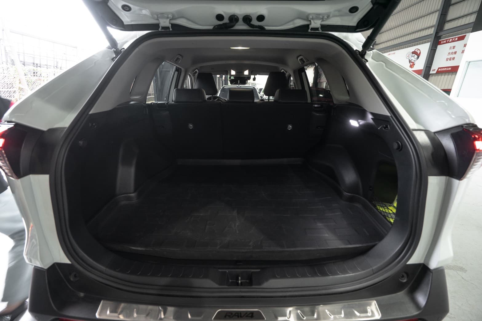 2025 Toyoyta RAV4旗艦汽油版