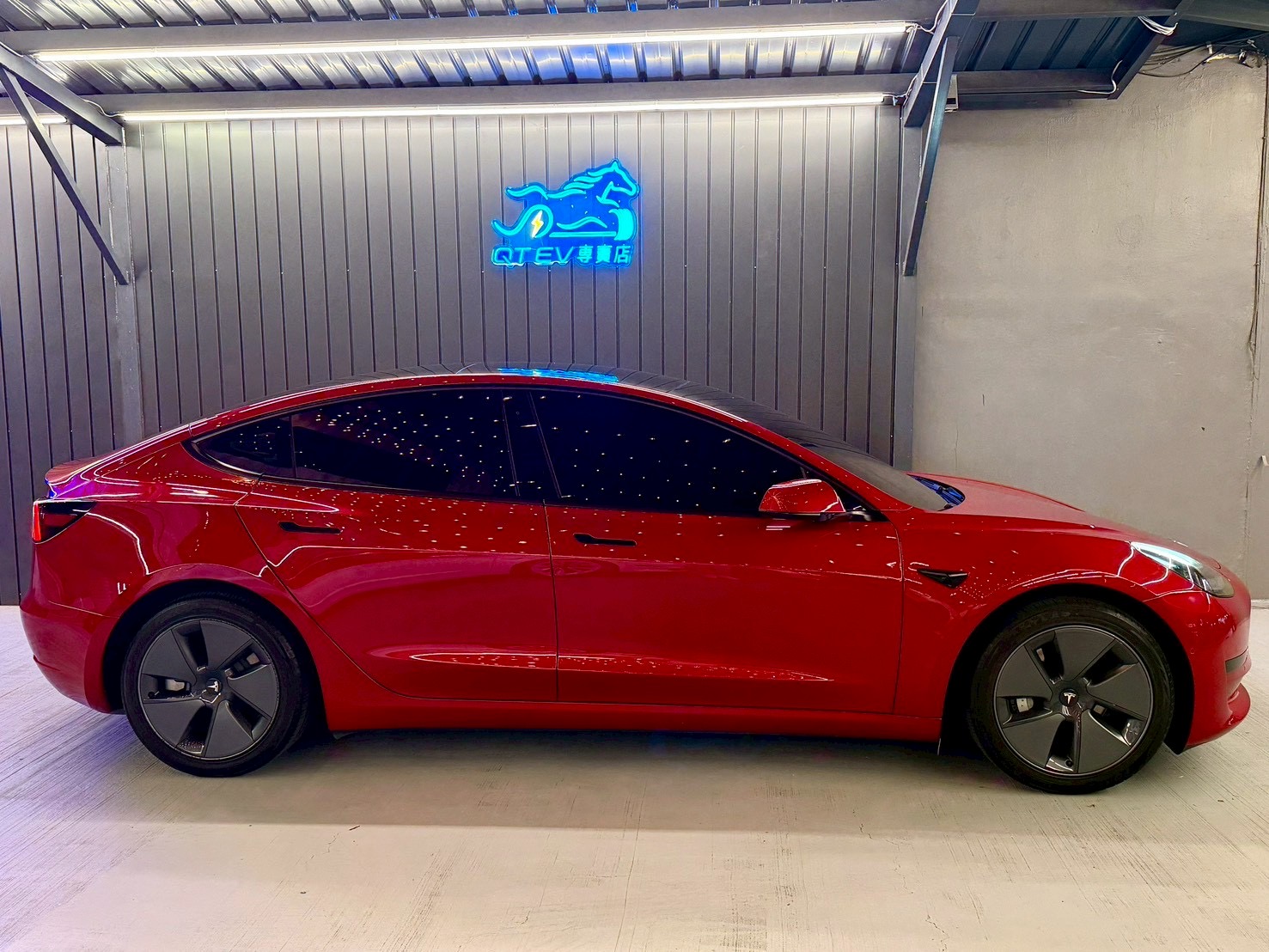 2021年 Tesla Model 3 SR AP CCS2