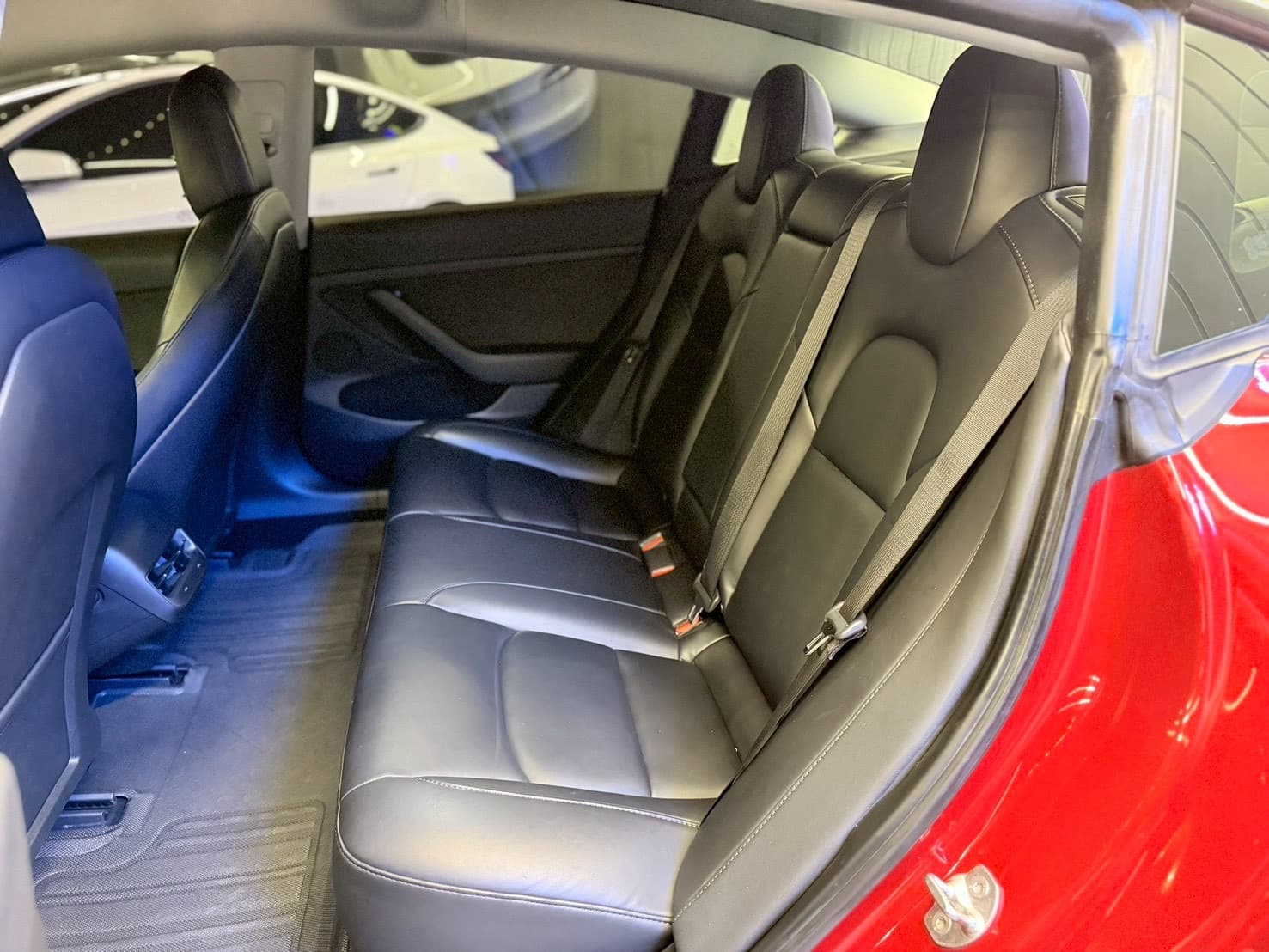2021年 Tesla Model 3 SR AP CCS2