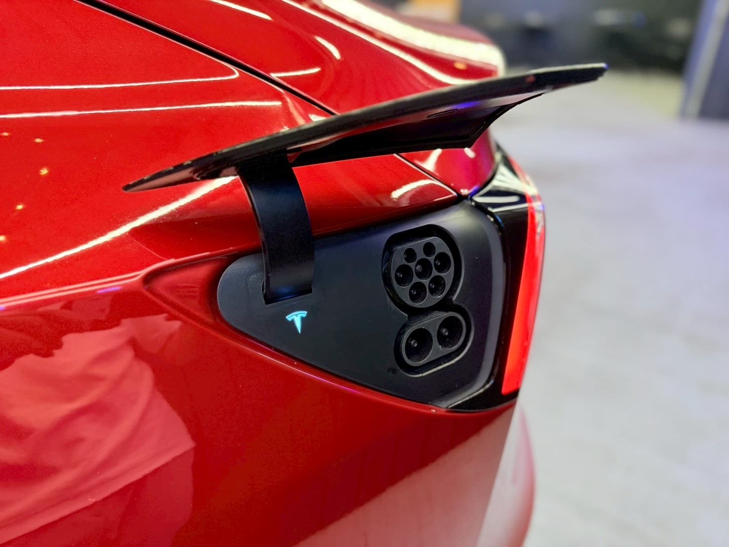 2021年 Tesla Model 3 SR AP CCS2