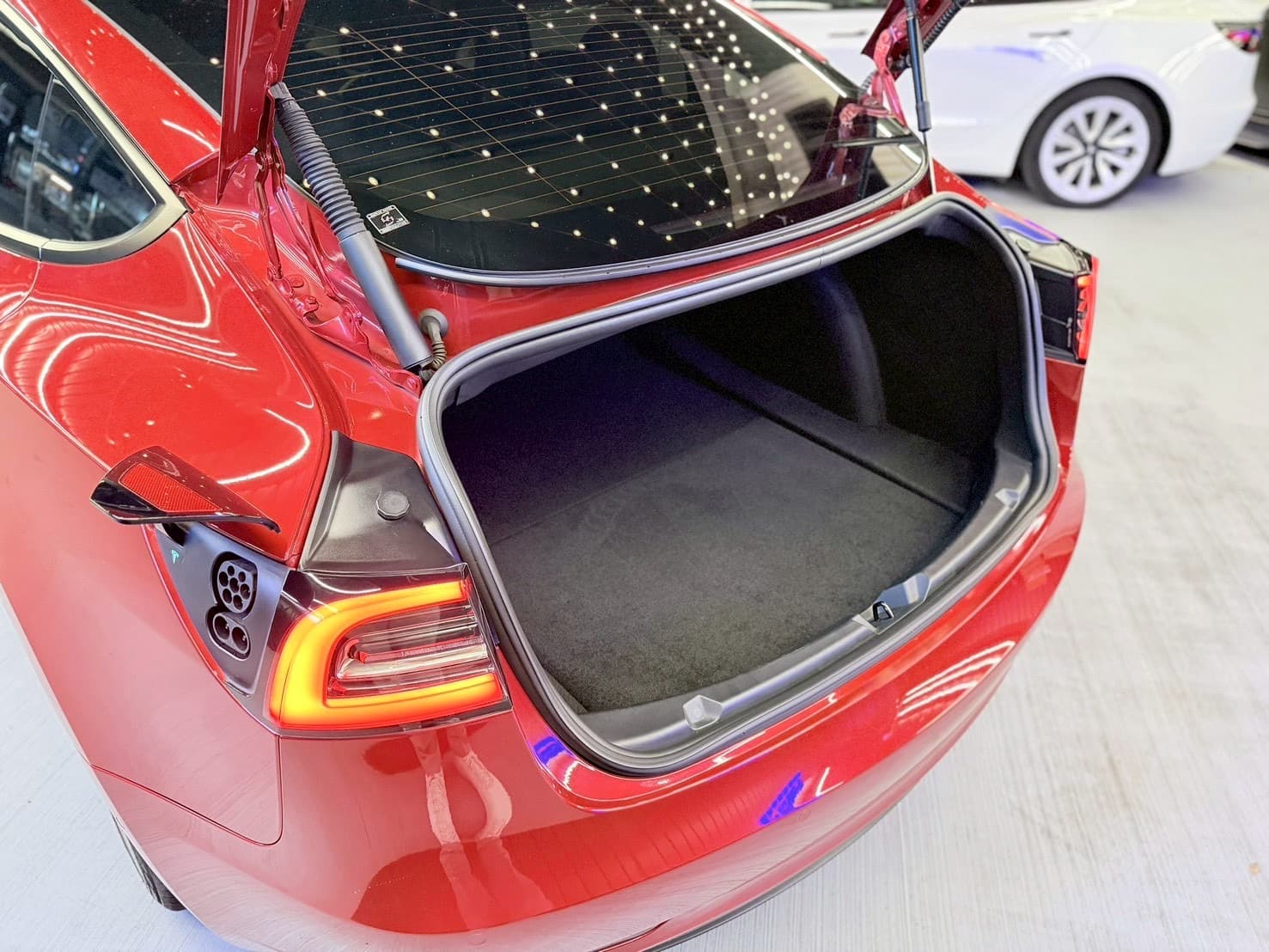 2021年 Tesla Model 3 SR AP CCS2