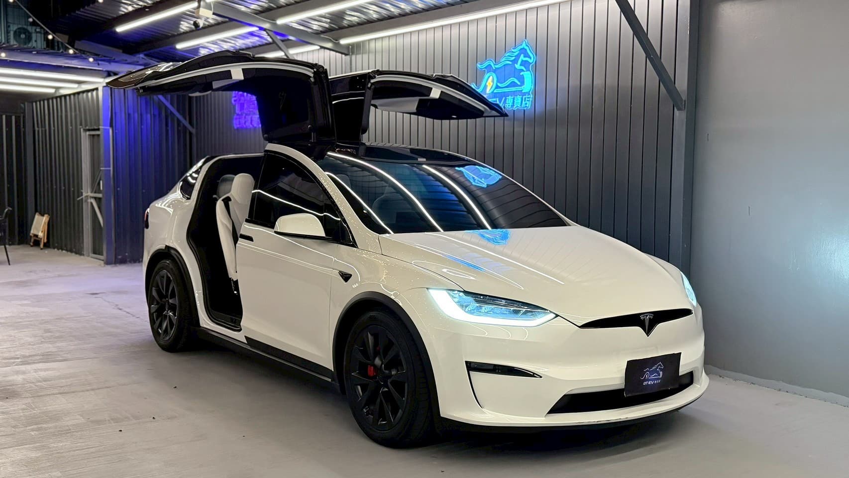 2023年 Tesla Model X Plaid EAP
