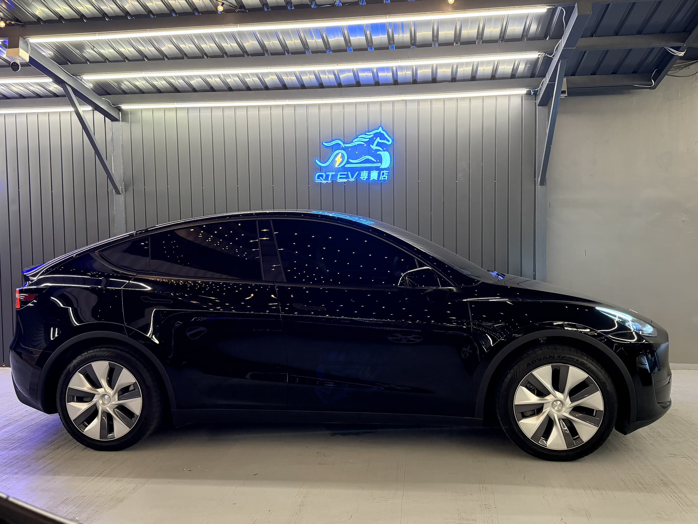 2024年 Tesla Model  Y  RWD  EAP  HW4.0
