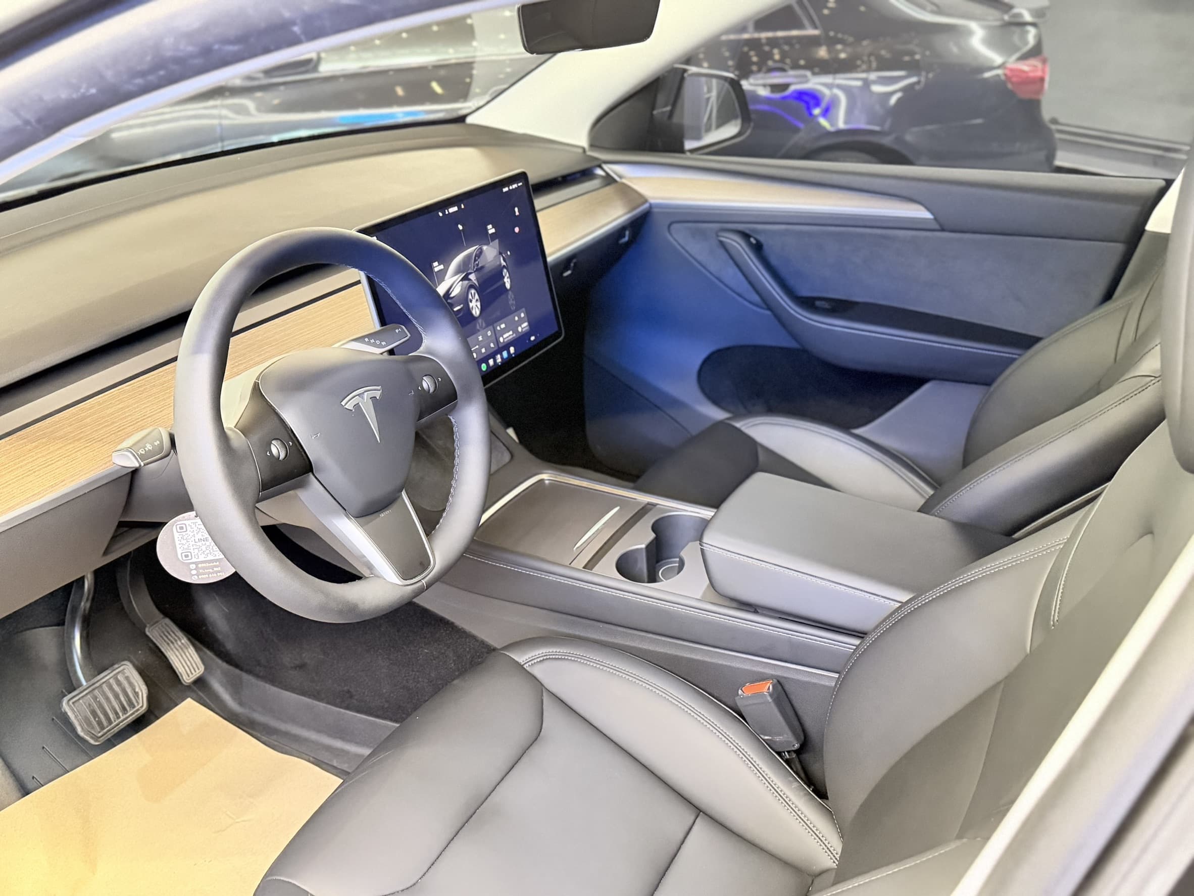 2024年 Tesla Model  Y  RWD  EAP  HW4.0