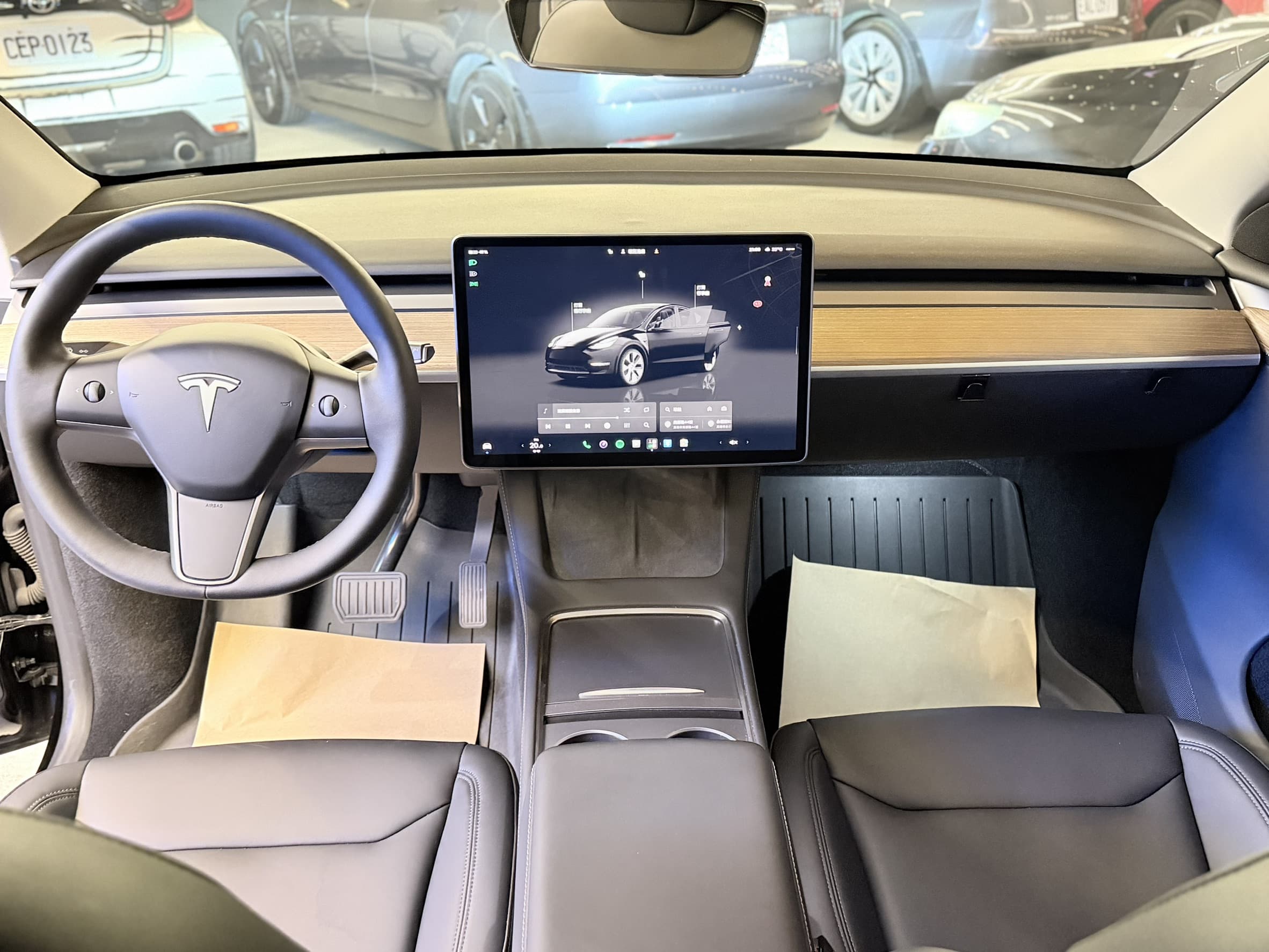 2024年 Tesla Model  Y  RWD  EAP  HW4.0