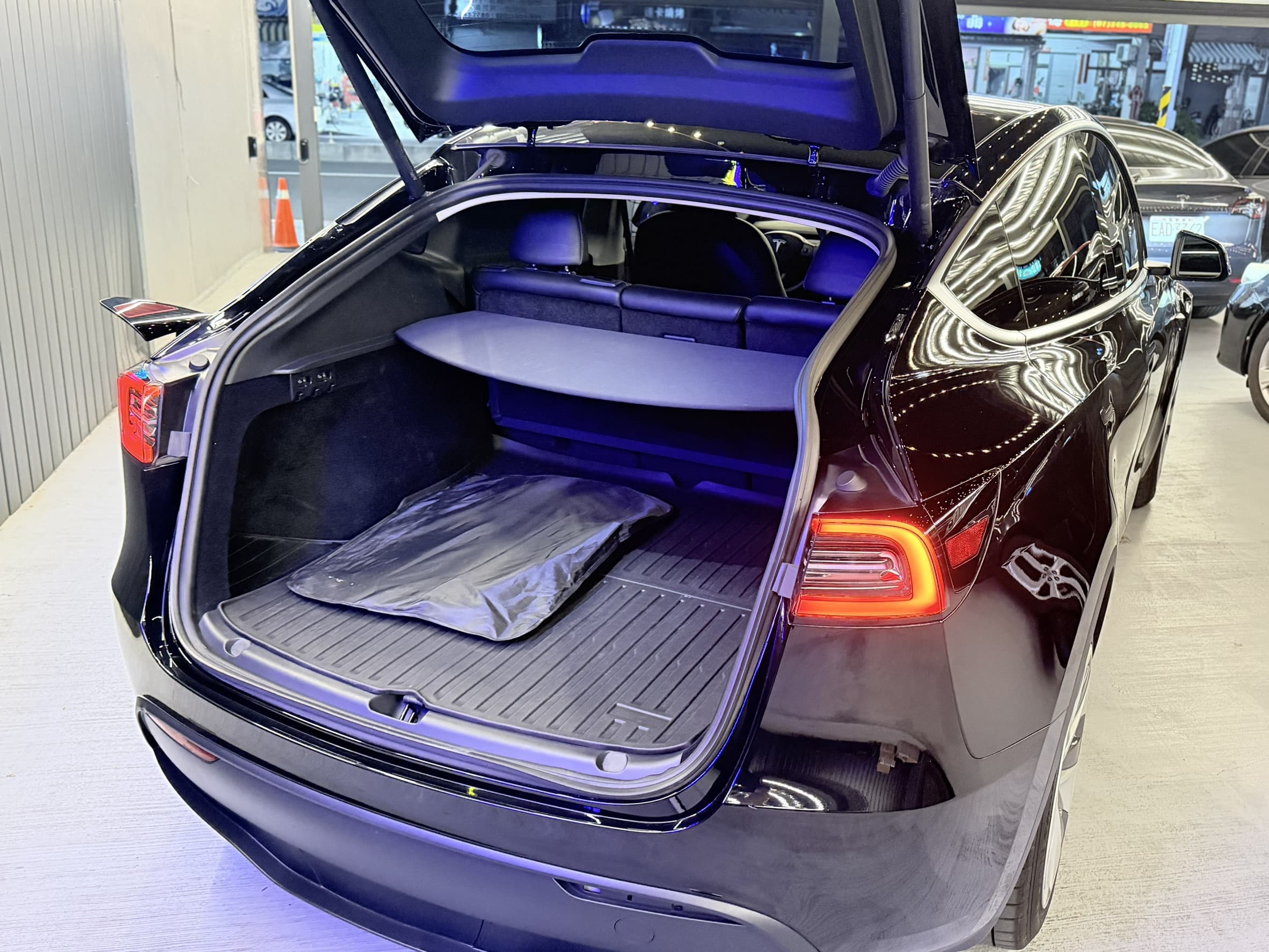 2024年 Tesla Model  Y  RWD  EAP  HW4.0